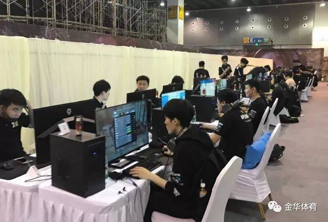 热爱足球的 热爱足球的