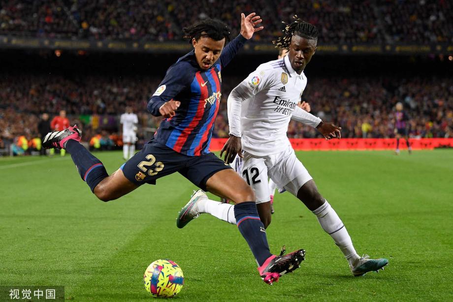 在传统场地 在传统场地