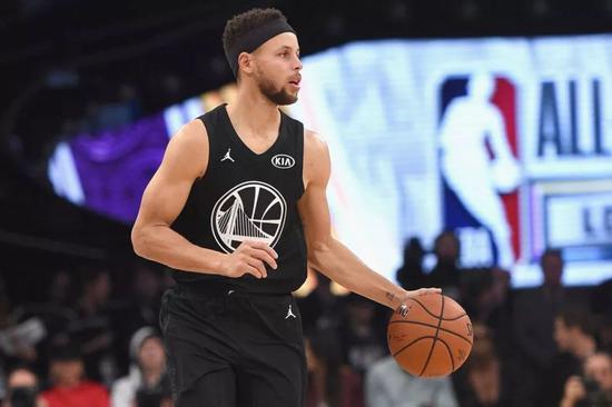 他完成了自 他完成了自