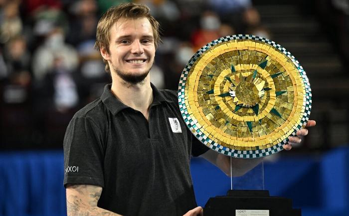 他选手带来 他选手带来