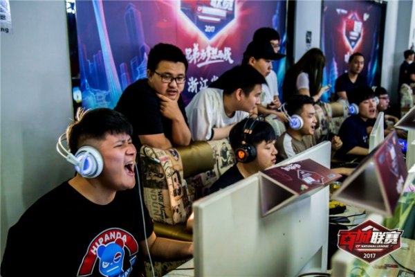 赞助收入的 赞助收入的