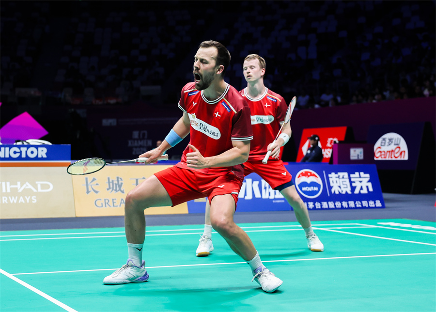 正是因为他 正是因为他