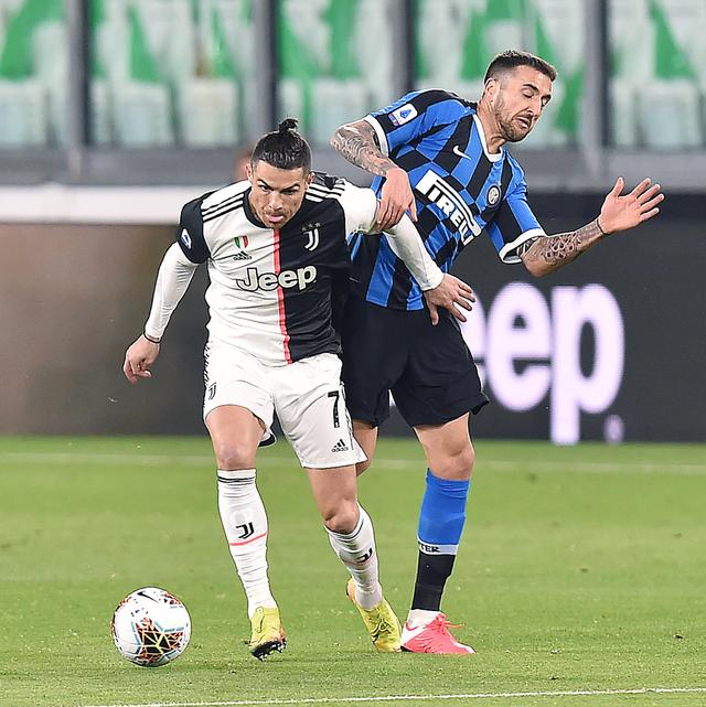 与强队热身 与强队热身